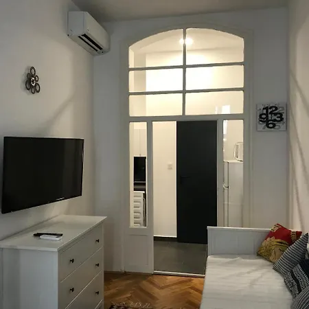Apartment White Dream *